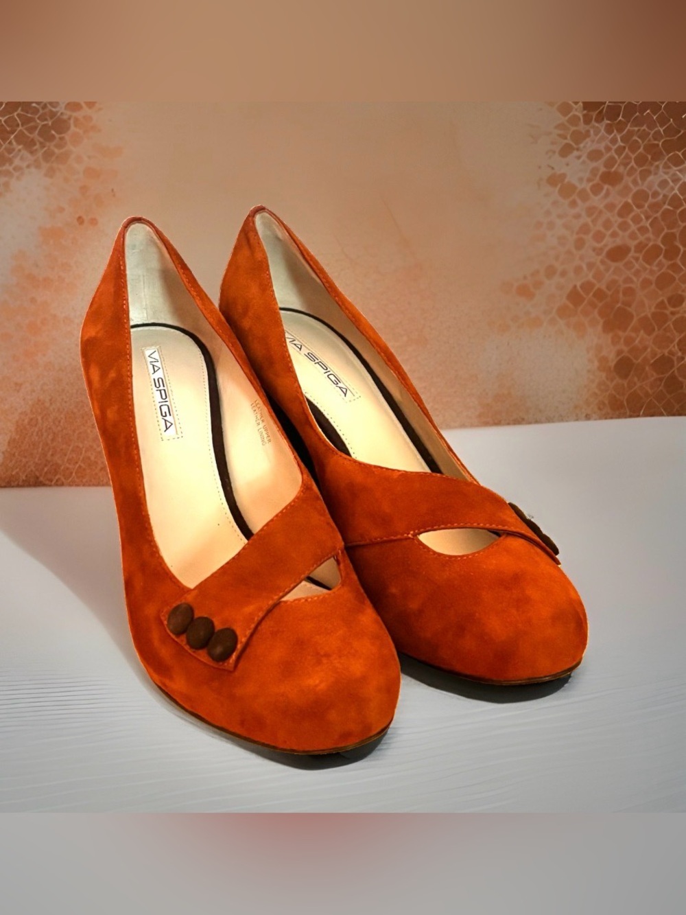 Retro Via Spiga Vintage Rust
Orange Suede Almond Toe Sculpted
Black Block Heel 9